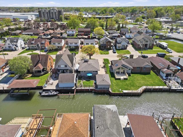 22445 Lange Street, St Clair Shores, MI 48080