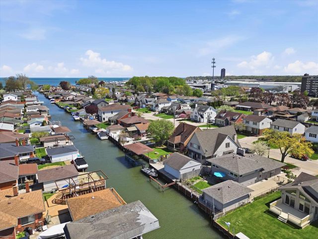 22445 Lange Street, St Clair Shores, MI 48080