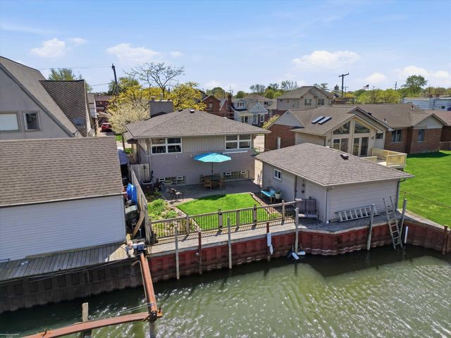 22445 Lange Street, St Clair Shores, MI 48080