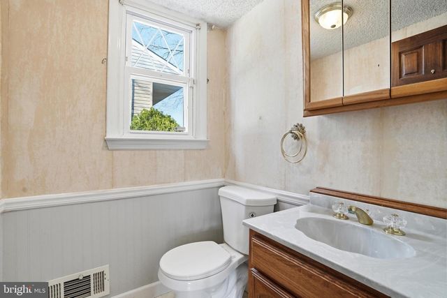 4820 DARA FAITH DR, Feasterville Trevose, PA 19053