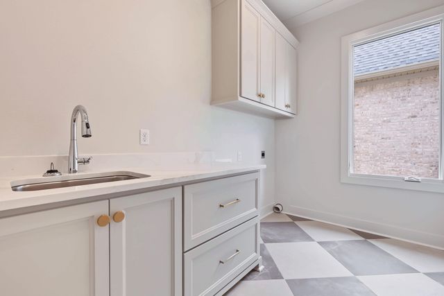 37 Miramont Circle, Little Rock, AR 72223