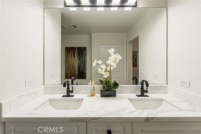 42 Vintage, Irvine, CA 92620