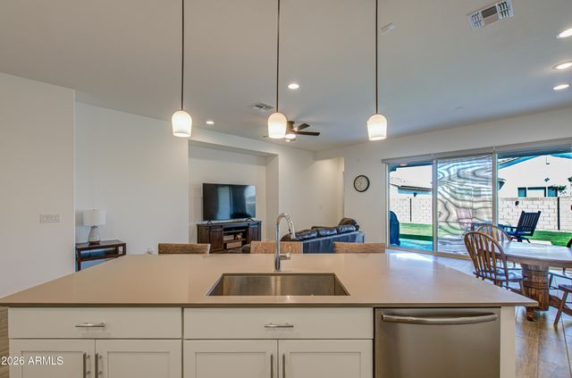 3964 E KENLEY Lane, San Tan Valley, AZ 85143