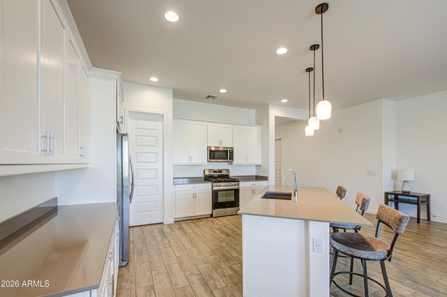 3964 E KENLEY Lane, San Tan Valley, AZ 85143