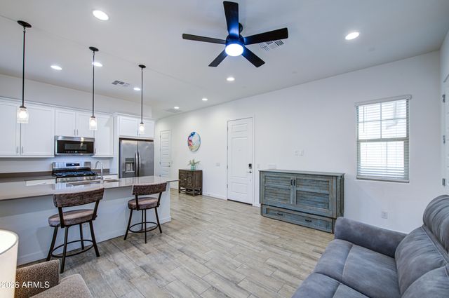 3964 E KENLEY Lane, San Tan Valley, AZ 85143