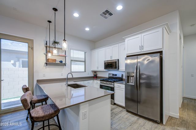 3964 E KENLEY Lane, San Tan Valley, AZ 85143