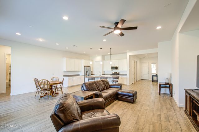 3964 E KENLEY Lane, San Tan Valley, AZ 85143