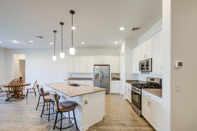 3964 E KENLEY Lane, San Tan Valley, AZ 85143