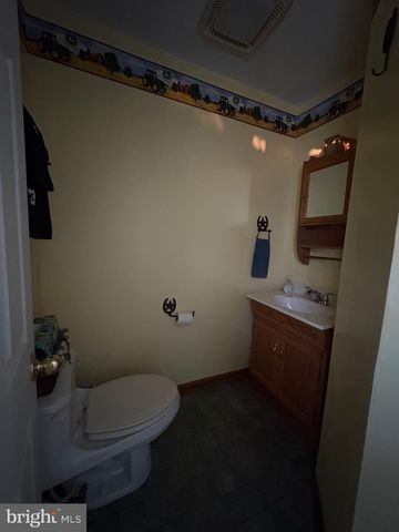909 MAIN ST CANTON, Salem, NJ 08079