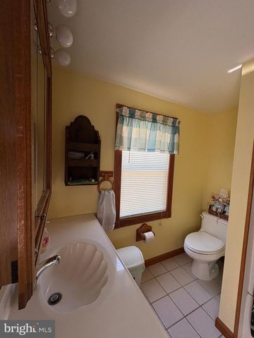 909 MAIN ST CANTON, Salem, NJ 08079