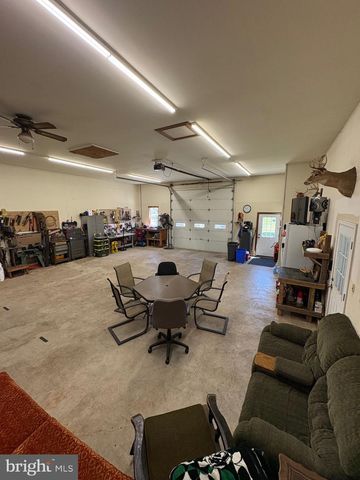 909 MAIN ST CANTON, Salem, NJ 08079