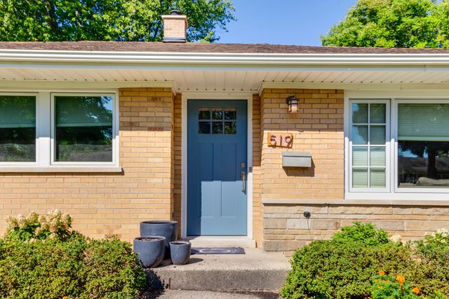 519 Dawes Street, Libertyville, IL 60048