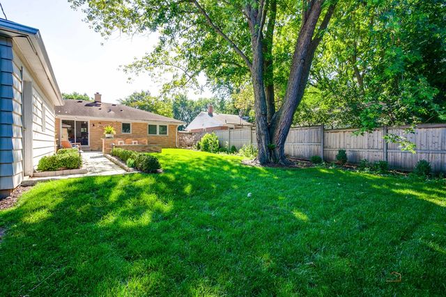 519 Dawes Street, Libertyville, IL 60048