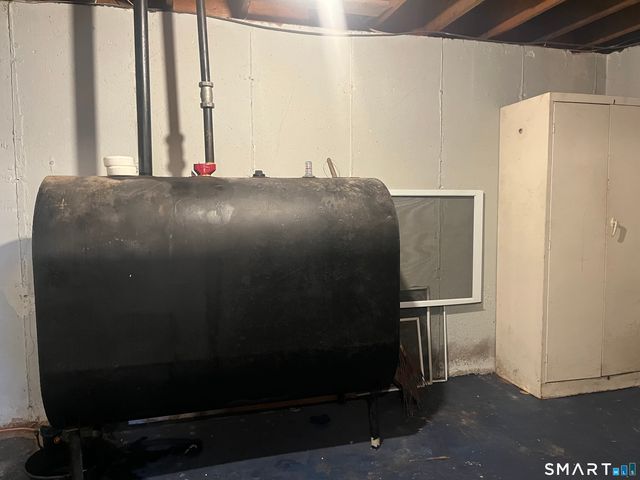 19 Coach Circle 6, Naugatuck, CT 06770