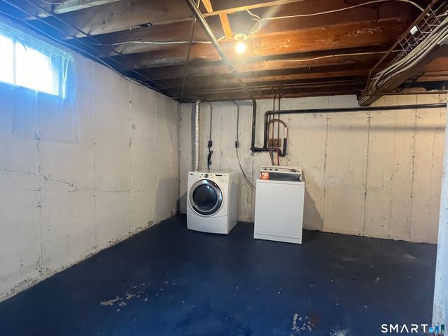 19 Coach Circle 6, Naugatuck, CT 06770