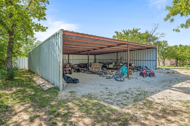236 East Park Drive, Graham, TX 76450