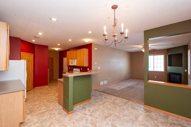 4781 Blaine Avenue 408, Inver Grove Heights, MN 55076