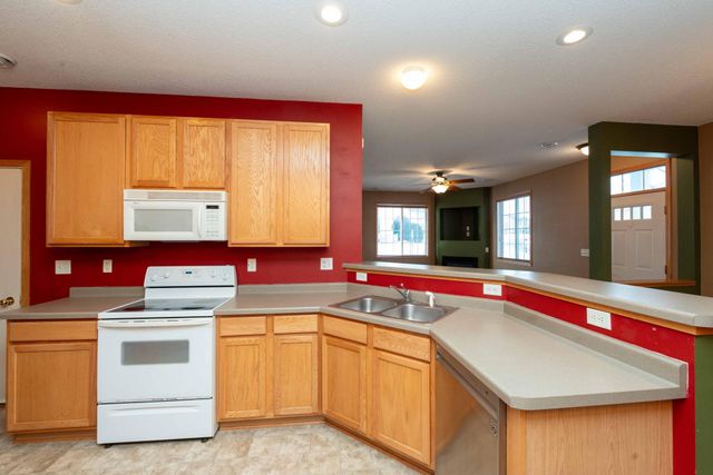 4781 Blaine Avenue 408, Inver Grove Heights, MN 55076