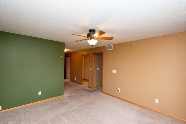 4781 Blaine Avenue 408, Inver Grove Heights, MN 55076