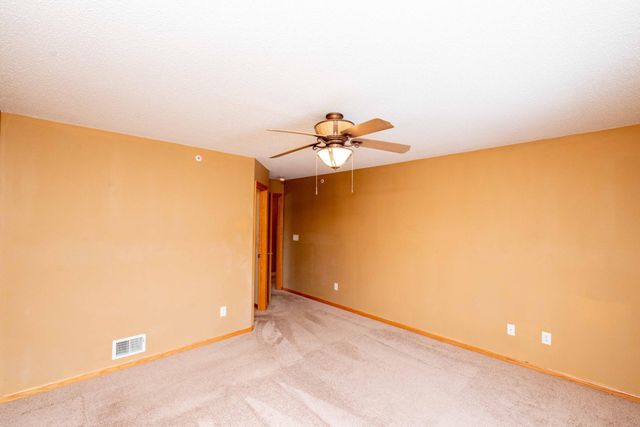 4781 Blaine Avenue 408, Inver Grove Heights, MN 55076