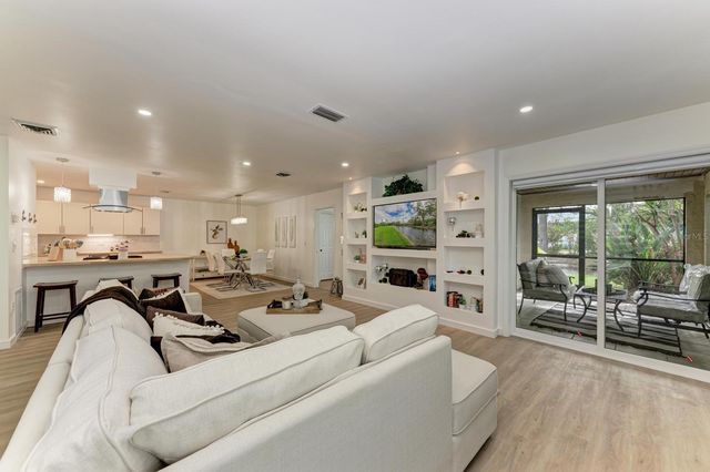 3316 VIVIENDA BOULEVARD, Bradenton, FL 34207