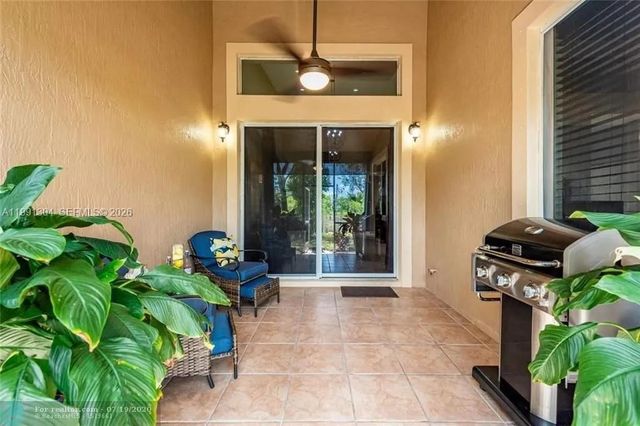 5754 NW 127th Ter, Coral Springs, FL 33076