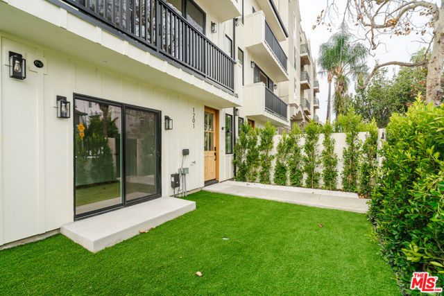 1201 McCadden Place, Los Angeles, CA 90038