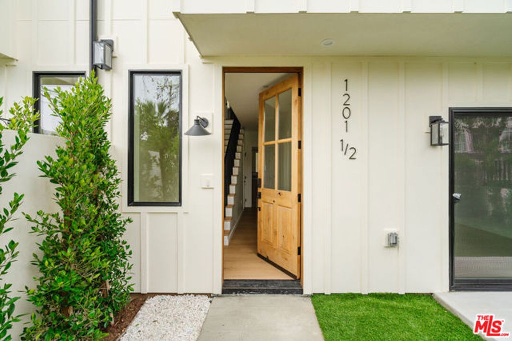 1201 McCadden Place, Los Angeles, CA 90038