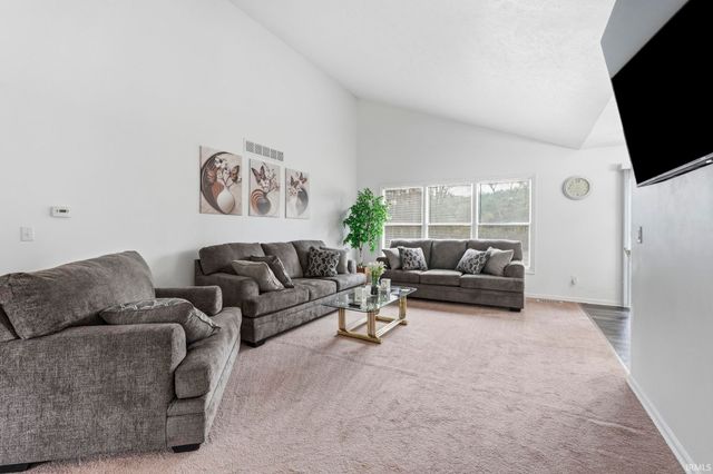 26642 Sturdy Oak Drive, Elkhart, IN 46514