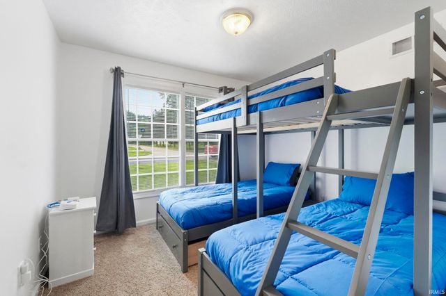 26642 Sturdy Oak Drive, Elkhart, IN 46514