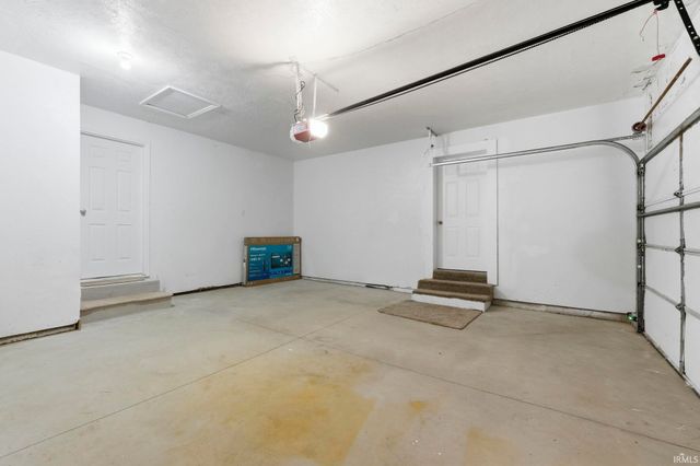 26642 Sturdy Oak Drive, Elkhart, IN 46514
