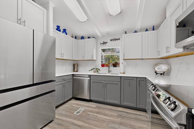 8512 Stream Street NE, Albuquerque, NM 87113