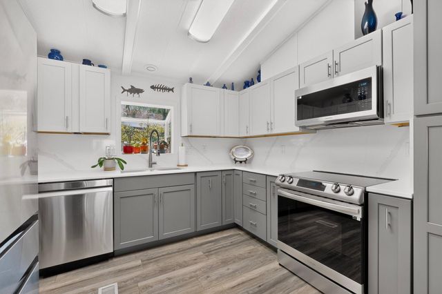 8512 Stream Street NE, Albuquerque, NM 87113