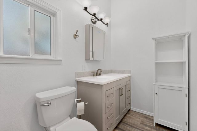 8512 Stream Street NE, Albuquerque, NM 87113