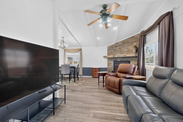 8512 Stream Street NE, Albuquerque, NM 87113