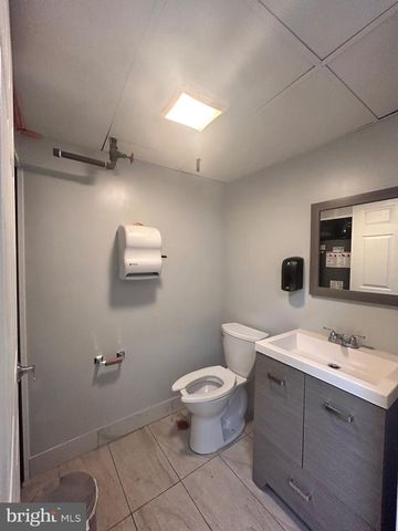 3240 GREENMOUNT AVE, Baltimore, MD 21218