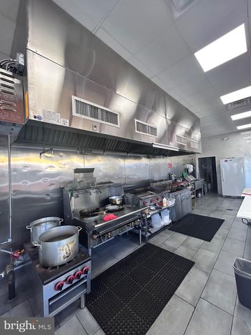3240 GREENMOUNT AVE, Baltimore, MD 21218