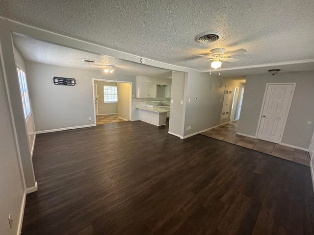 5316 32nd Street, Lubbock, TX 79407
