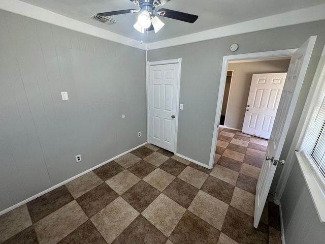 5316 32nd Street, Lubbock, TX 79407