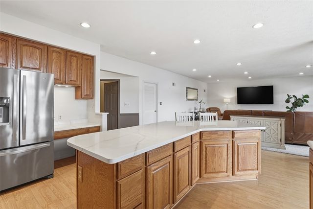 4535 Marina Dr, Lincoln Place, PA 15120