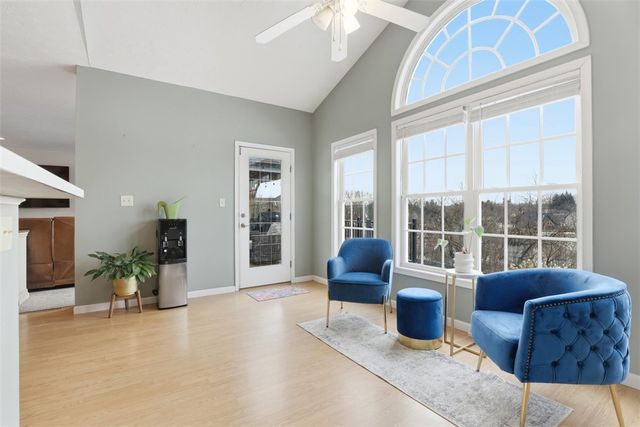 4535 Marina Dr, Lincoln Place, PA 15120