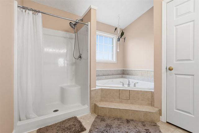 4535 Marina Dr, Lincoln Place, PA 15120