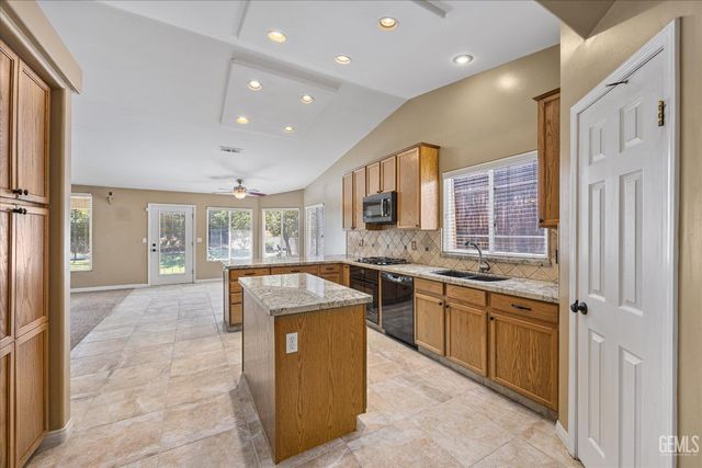 7409 Condor Street, Bakersfield, CA 93306