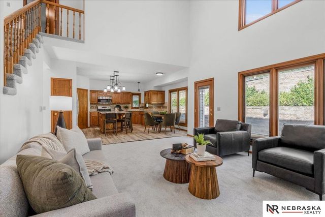 807 Forestview Circle, Bellevue, NE 68005
