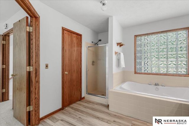 807 Forestview Circle, Bellevue, NE 68005