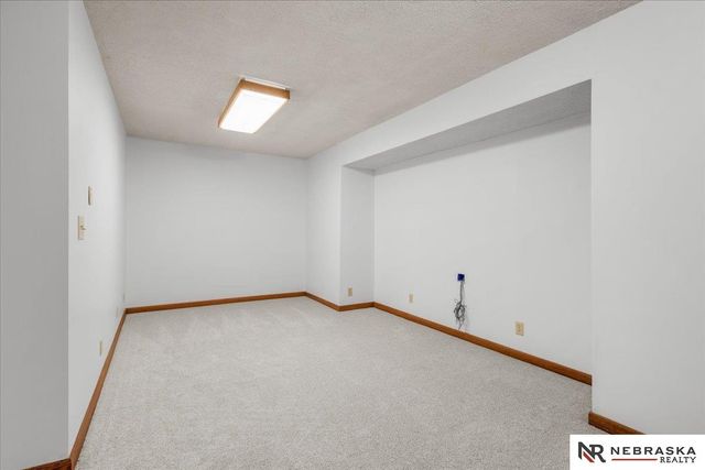 807 Forestview Circle, Bellevue, NE 68005