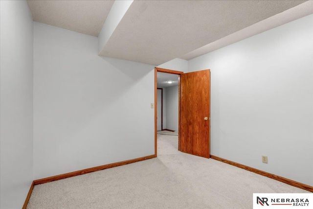 807 Forestview Circle, Bellevue, NE 68005