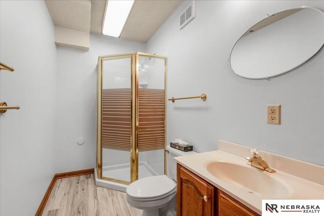 807 Forestview Circle, Bellevue, NE 68005