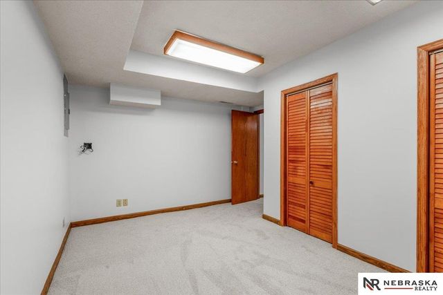 807 Forestview Circle, Bellevue, NE 68005