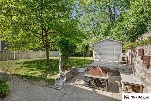 807 Forestview Circle, Bellevue, NE 68005
